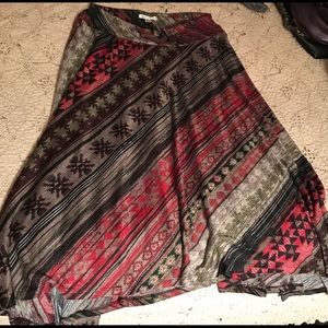 Super soft calf length fully lined skirt.